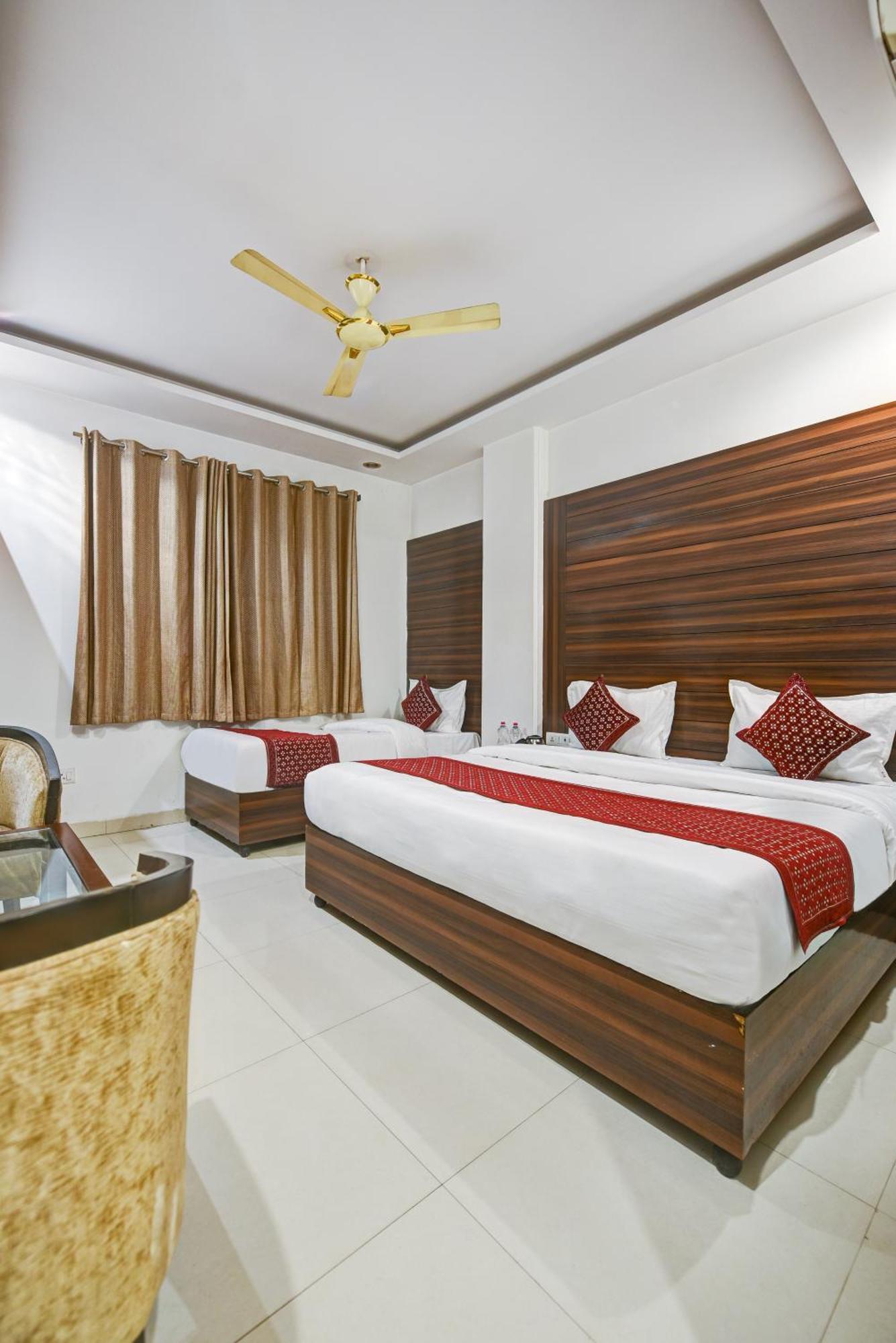 Hotel Airport Devrana 4*
