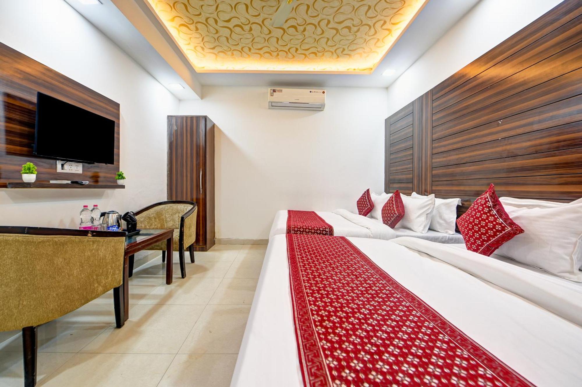 Hotel Airport Devrana